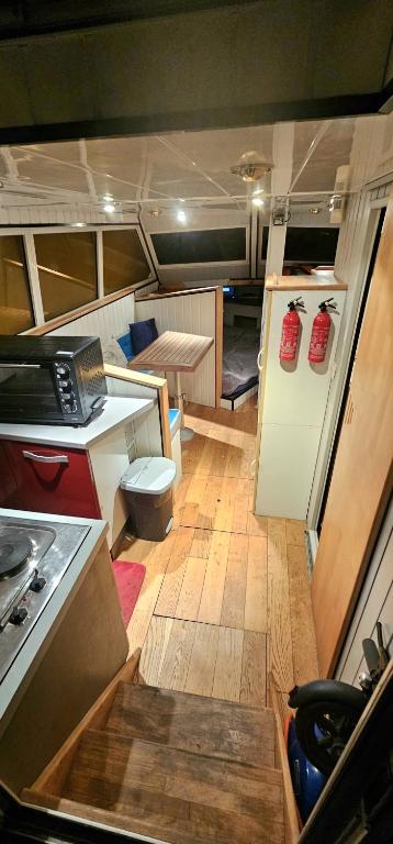 Appartement sur leau tout confort nuit insolite Languedoc Roussillon Le Barcares 13