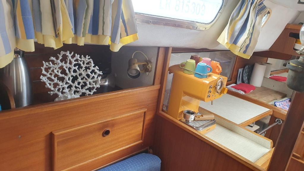 Baladin - Dormir sur un voilier By Nuits au Port nuit insolite à Région non trouvée La Rochelle