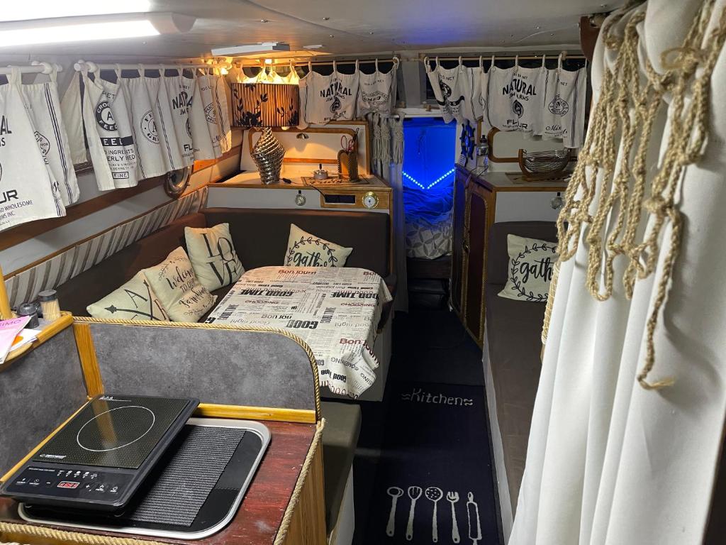 Bateau Lydia nuit insolite Normandie Ouistreham 4