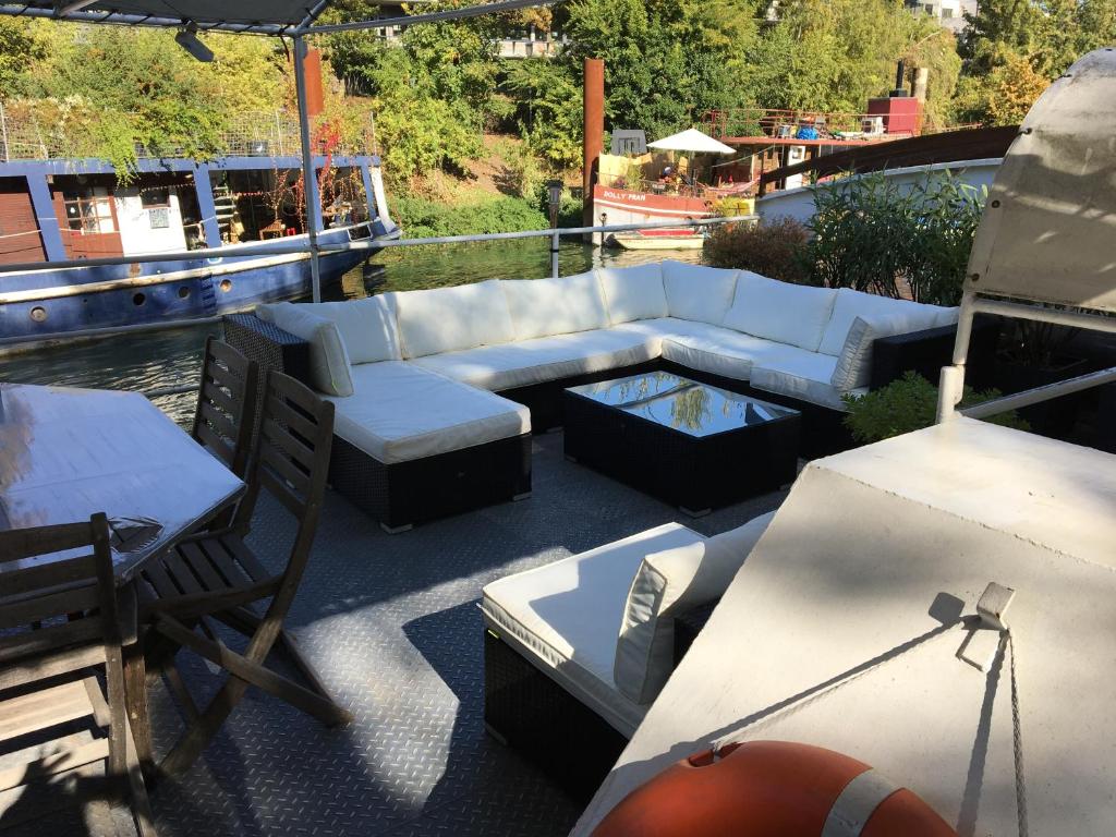 Boat For Guest nuit insolite Ile de France Issy les Moulineaux 12