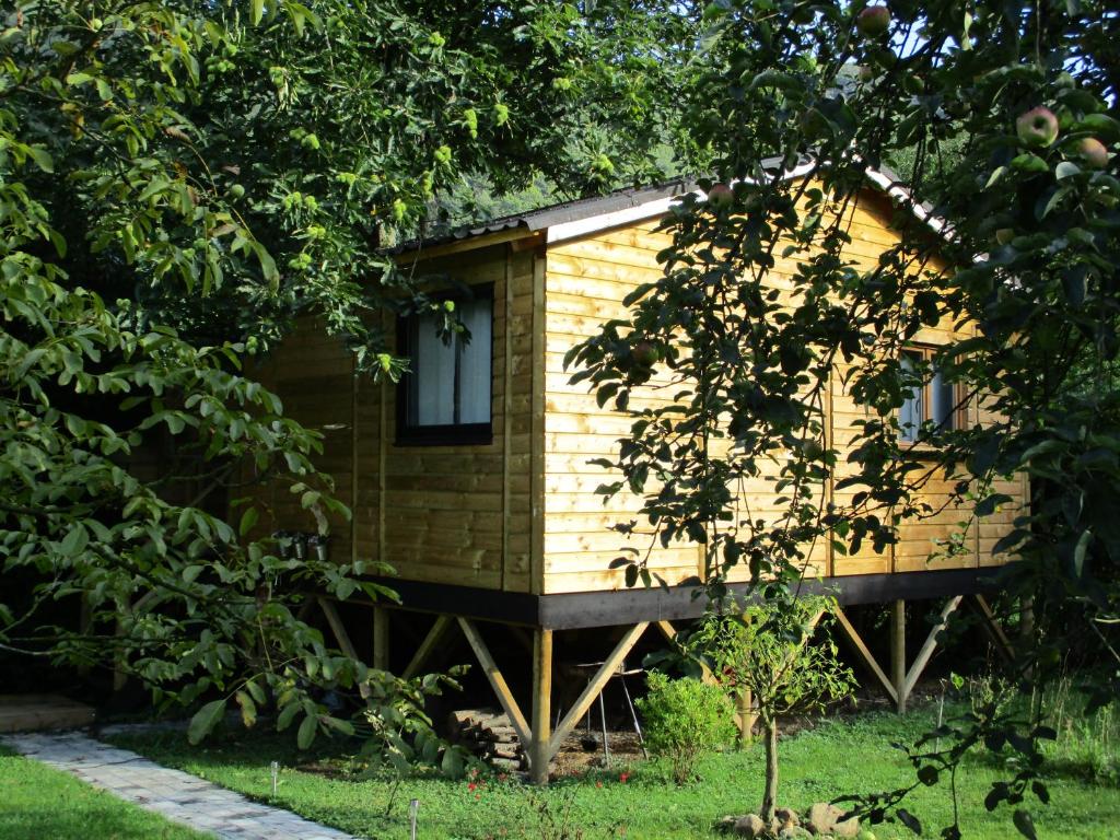 CHALET Chataigne ETAPEBOISEE nuit insolite Champagne Ardenne Fumay 5