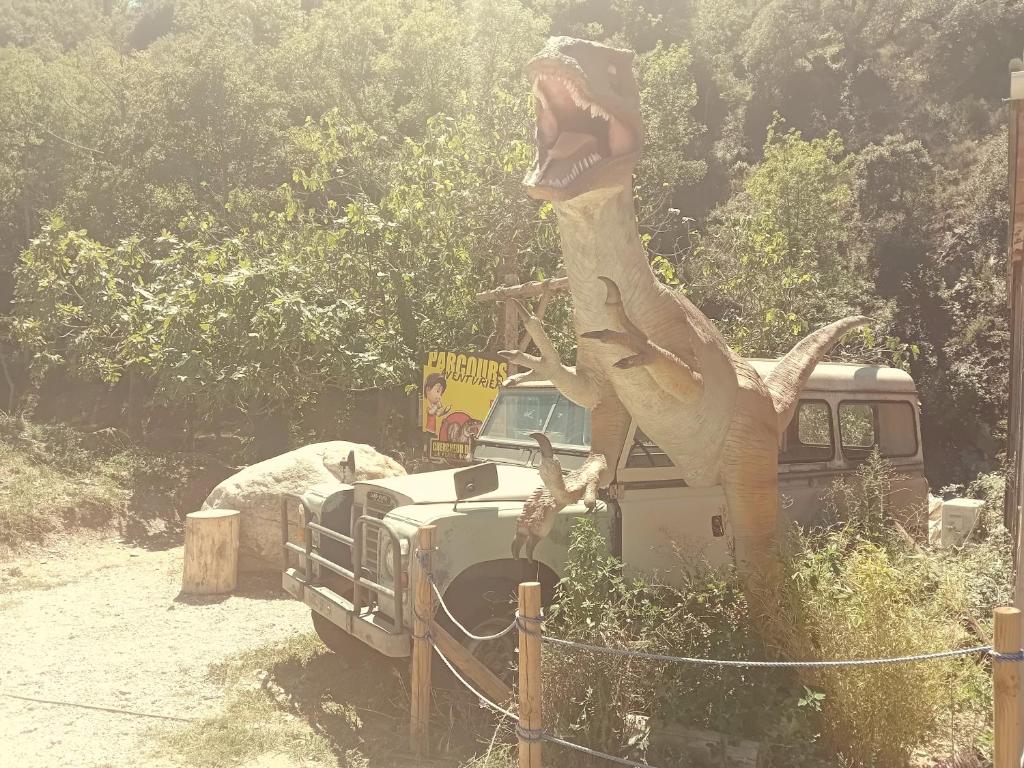 Cabane perche a la ferme aventure du perthus nuit insolite Languedoc Roussillon Le Perthus 9