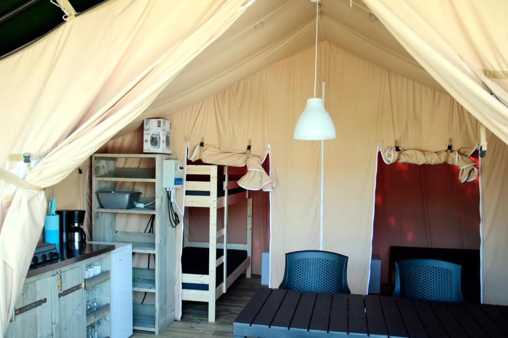 Camping le Rotja nuit insolite Languedoc Roussillon Fuilla 3