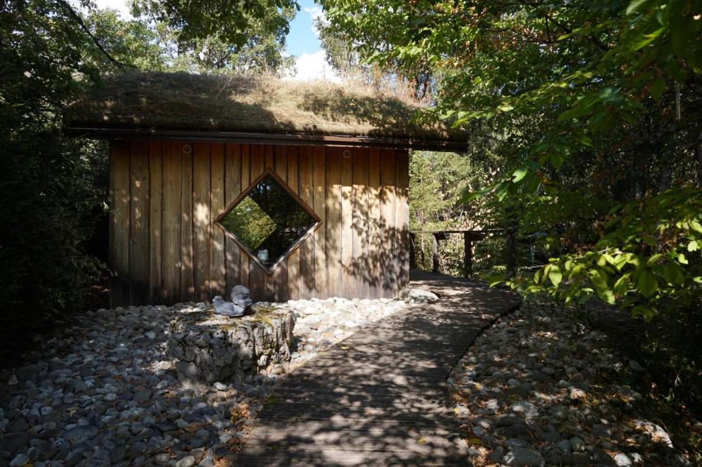 Chalet toit vegetalise nuit insolite Rhone Alpes Champfromier 4
