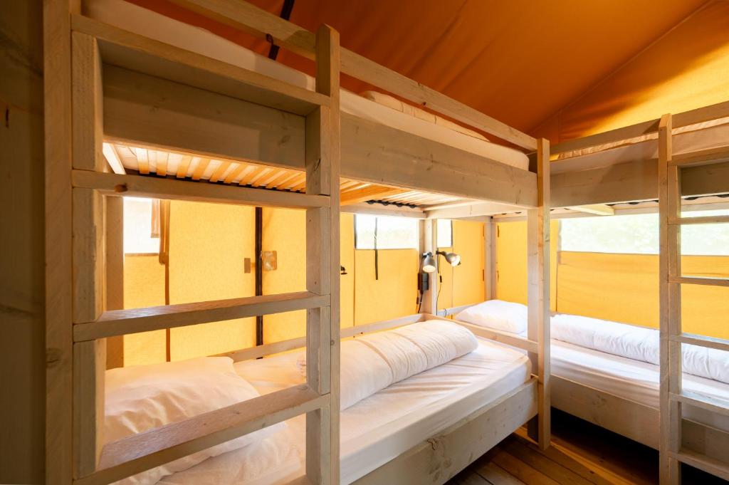 Glamping Hautes Alpes nuit insolite Provence Alpes Cote dAzur Prunieres 15