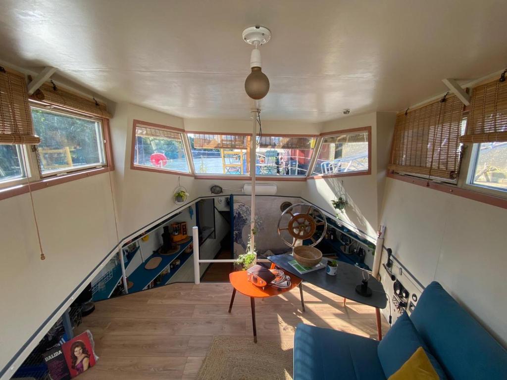Houseboat Peniche sur la Seine nuit insolite Ile de France Villeneuve la Garenne 8