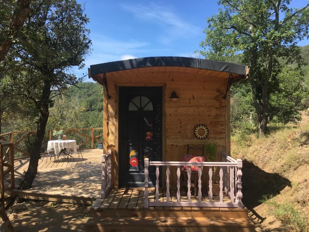 Les Cabanes dErbeFol nuit insolite Languedoc Roussillon Ansignan 7
