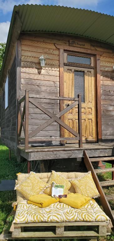 Roulotte de la Ferme Les Chenevieres nuit insolite Region non trouvee Ville non trouvee 9