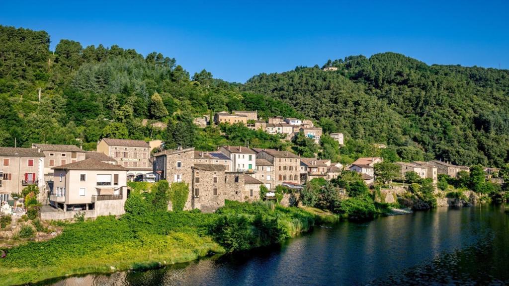 Safaritent Glamping LArdechois nuit insolite Rhone Alpes Gluiras 18