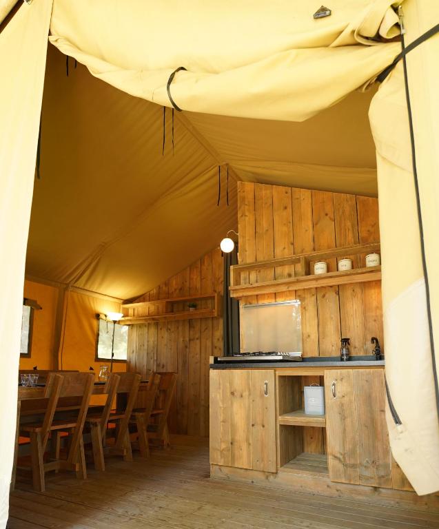 Tente Safari Eco Lodge 6 Personnes nuit insolite Region non trouvee Ville non trouvee 7