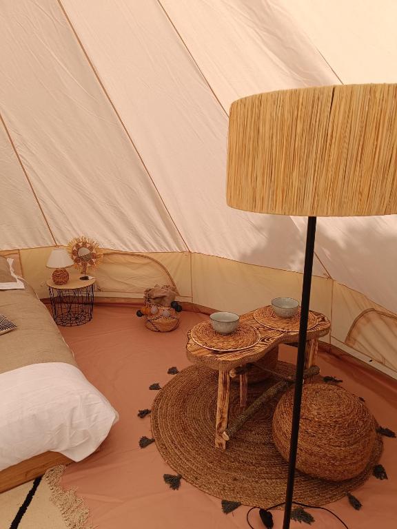 Tente mongole o Reves Atypiques nuit insolite Auvergne Bouce 1