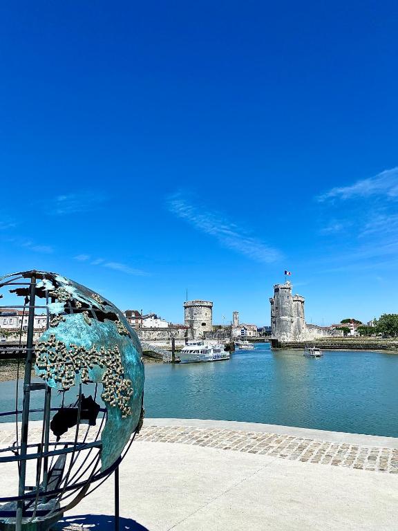 Une nuit insolite sur un bateau chauffe BOAT PARADISE LA ROCHELLE nuit insolite Region non trouvee La Rochelle 4