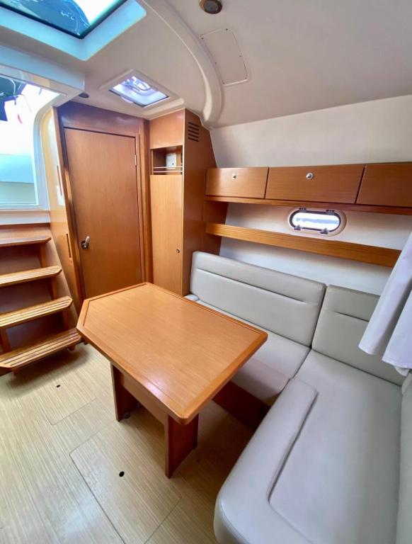 Une nuit magique sur un bateau chauffe BOAT PARADISE LA ROCHELLE nuit insolite Region non trouvee La Rochelle 10