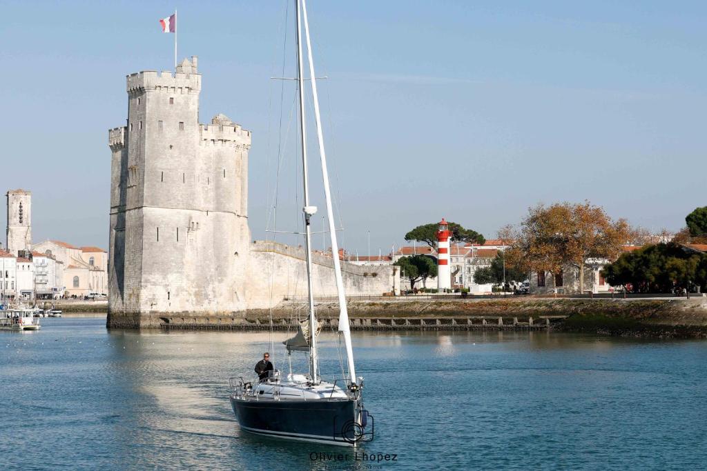 VOILIER ESTEREL nuit insolite à Région non trouvée La Rochelle
