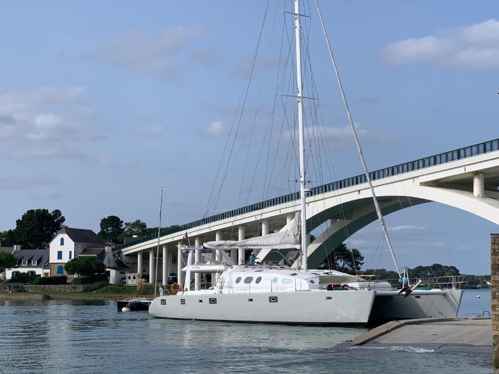 Valmarelo Maxi Catamaran nuit insolite Bretagne Saint Philibert