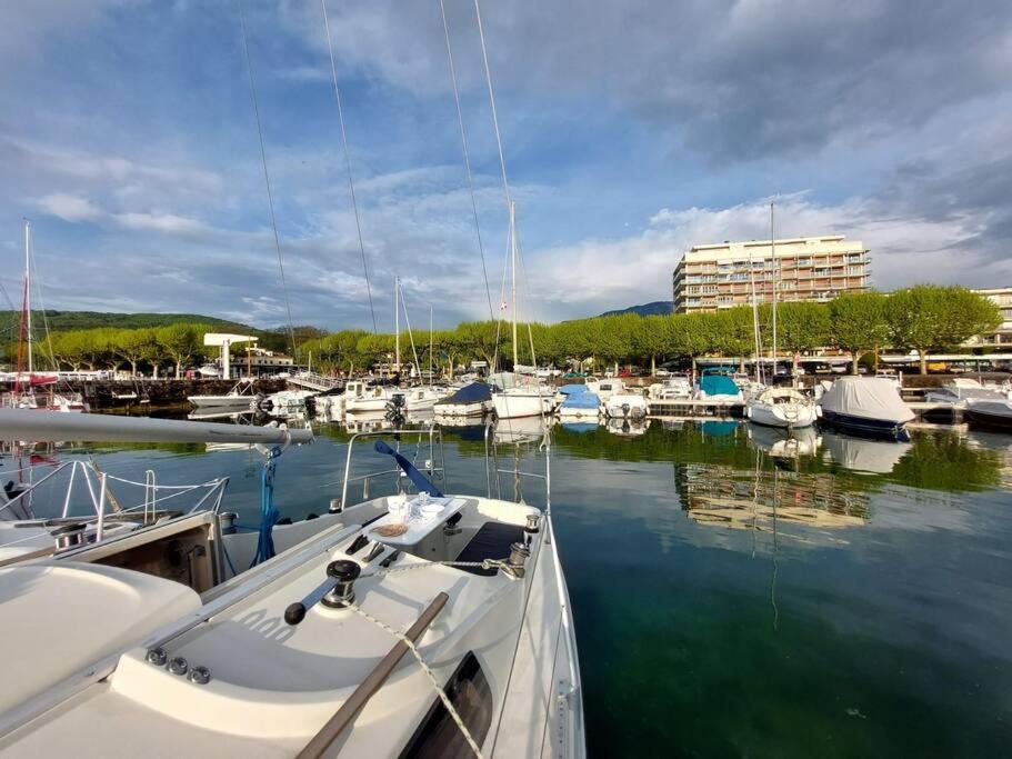 Voilier Sunbeam Yachts 275 a quai au Grand Port Aix les Bains nuit insolite Rhone Alpes Aix les Bains 7