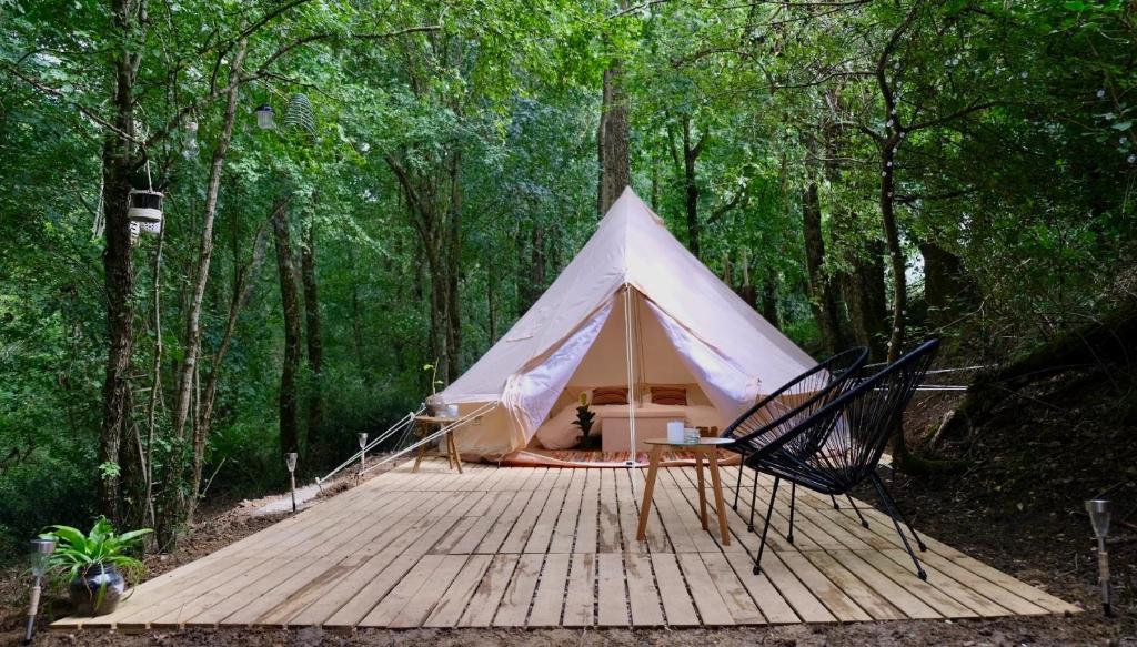 Wild Lodge nuit insolite Midi Pyrenees Lasseran