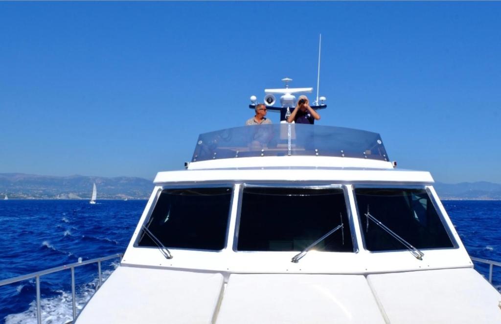 Yacht Charter Nice Cannes Antibes nuit insolite Provence Alpes Cote dAzur Nice 18