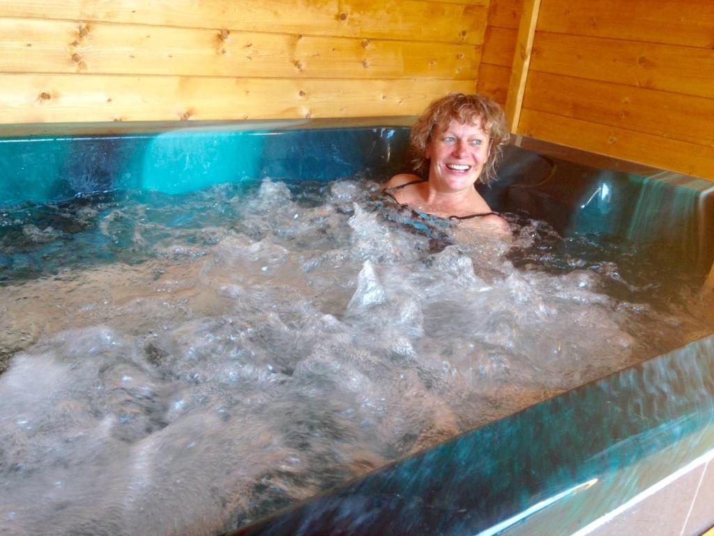 Yourte mongole nuit insolite Auvergne Huriel 12