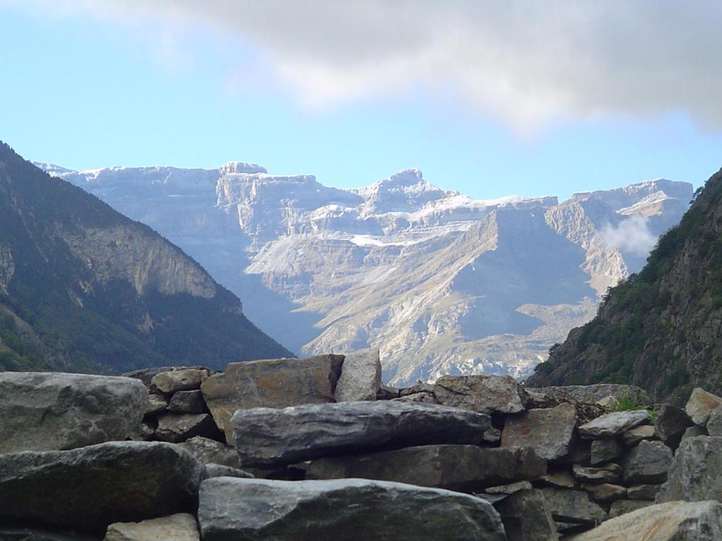 Yourtes Mongoles Gavarnie nuit insolite Midi Pyrenees Gedre 13
