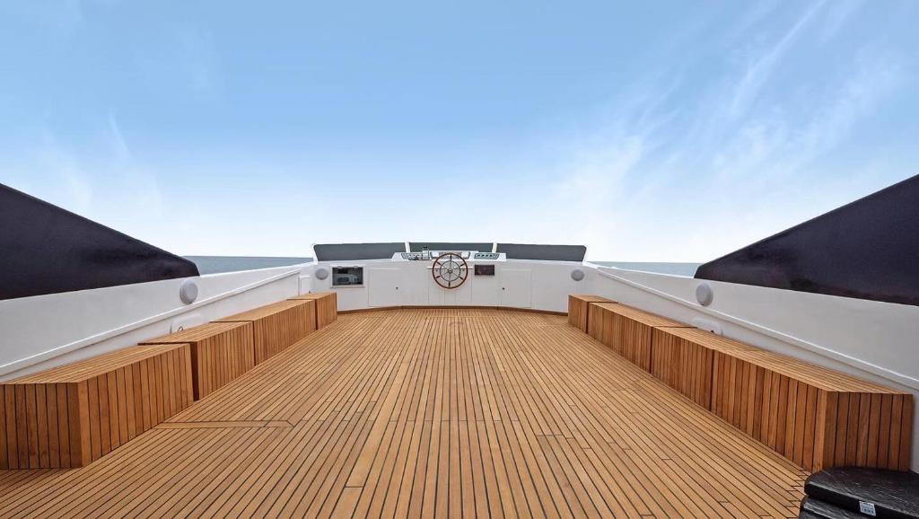 Zaffiro Yacht Festival de la plaisance Cannes 2024 nuit insolite Provence Alpes Cote dAzur Cannes 13